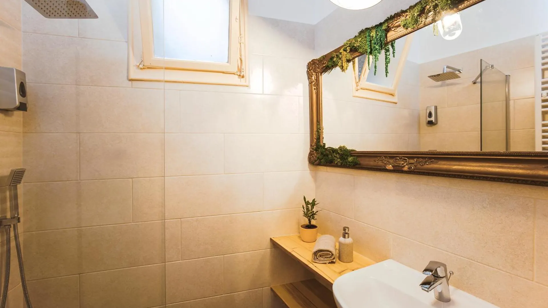 Apartment Budapestayz - Lonyay Studios Hungary